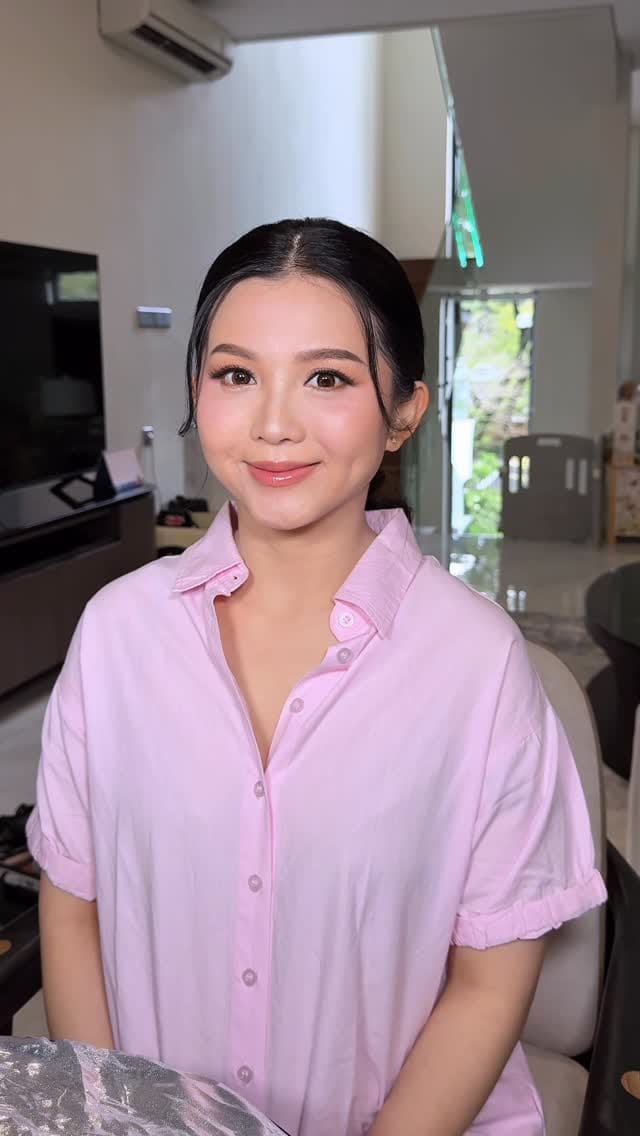 Post 2 by Jodie Aurelia | Melbourne Makeup Artist on Instagram (video)