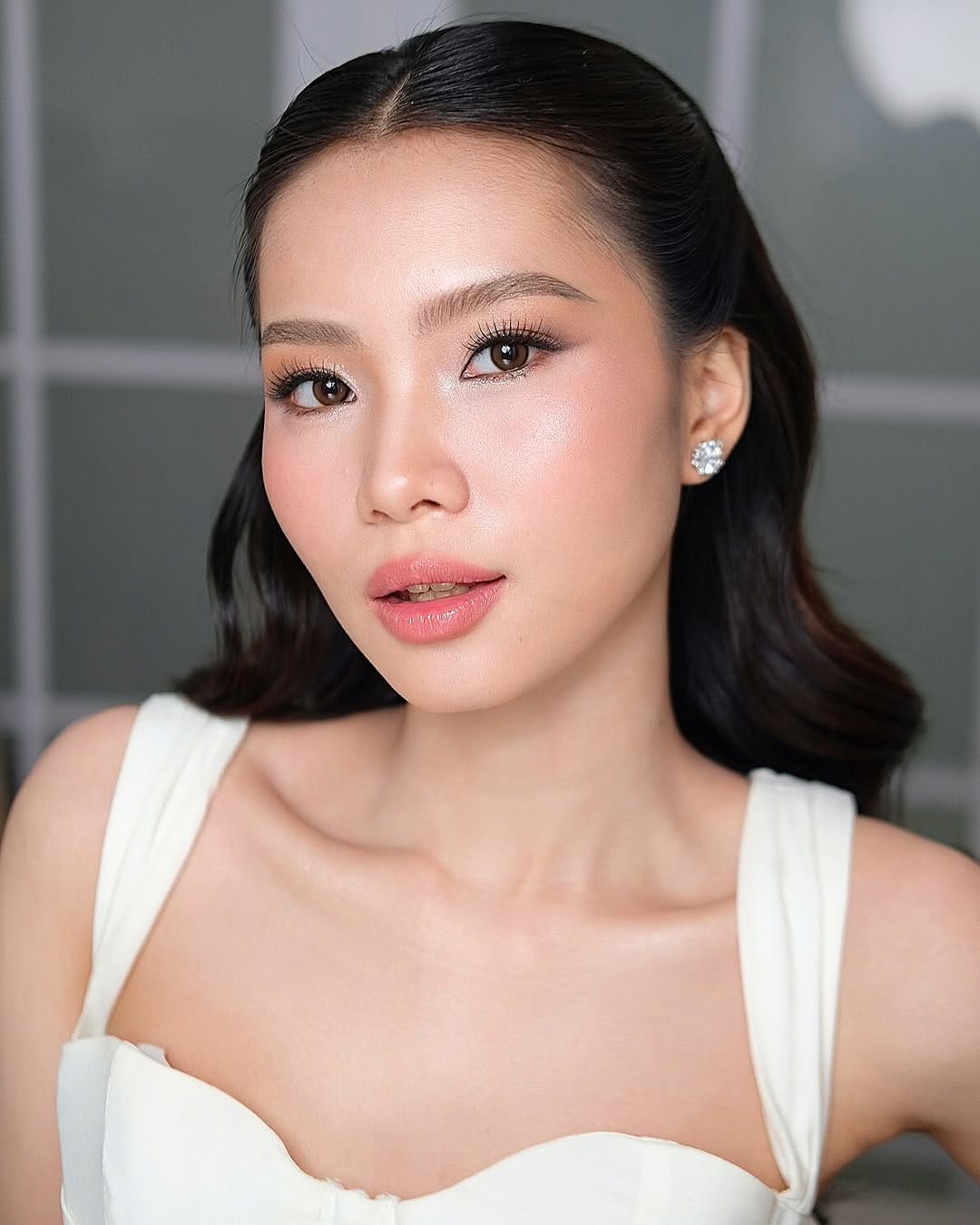 Post 9 by Jodie Aurelia | Melbourne Makeup Artist on Instagram (carousel)