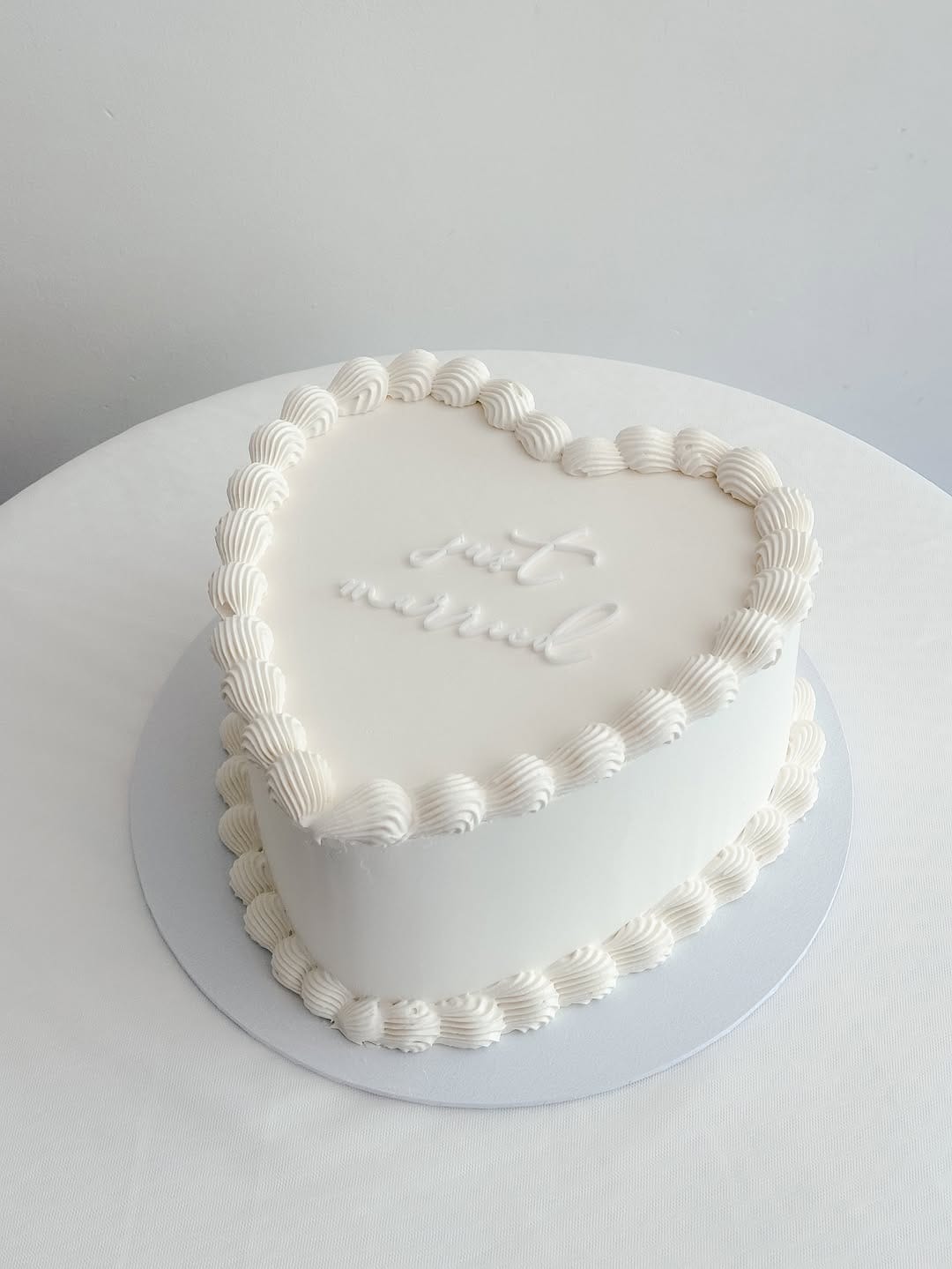 Post 6 by Lisa | Perth Wedding Cakes & Dessert on Instagram (carousel)