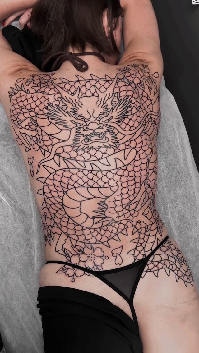 Post 4 by TATTOO ARTIST GOLD COAST on Instagram (video)
