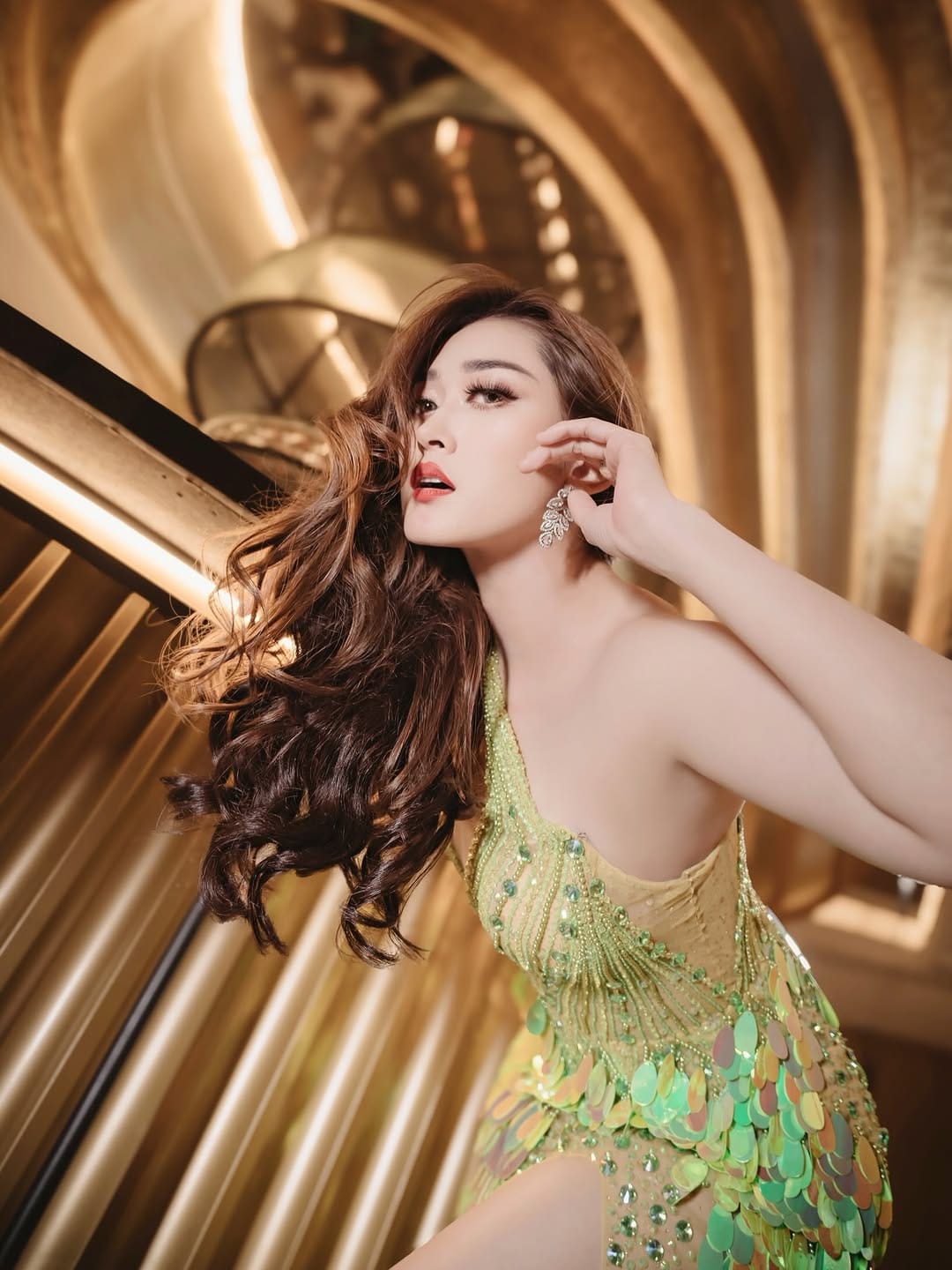 Post 6 by Hani Tio Han on Instagram (carousel)