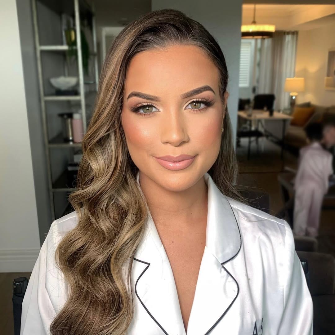 Post 10 by SOPHIE ALAM MAKEUP on Instagram (carousel)
