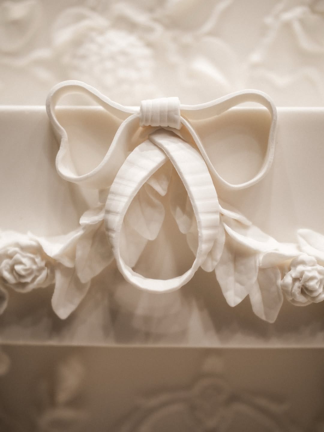 Post 3 by IVOIRE Cake Design on Instagram (image)