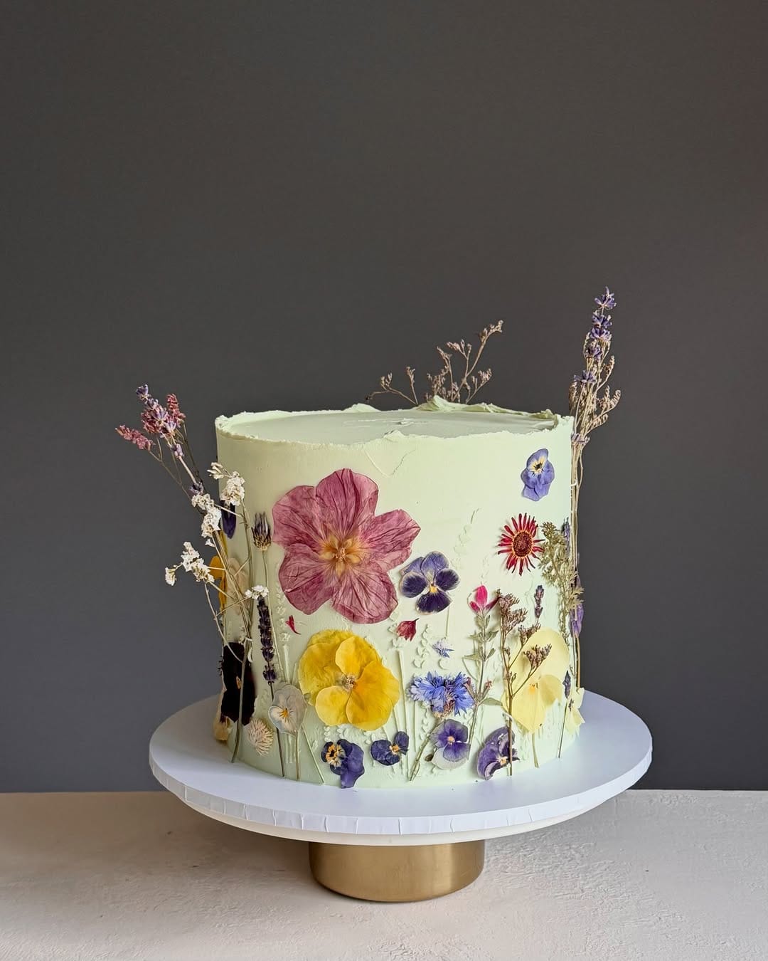 Post 7 by Kirsten Mellor | Cake Maker Perth | Gleneagles | Auchterarder on Instagram (carousel)