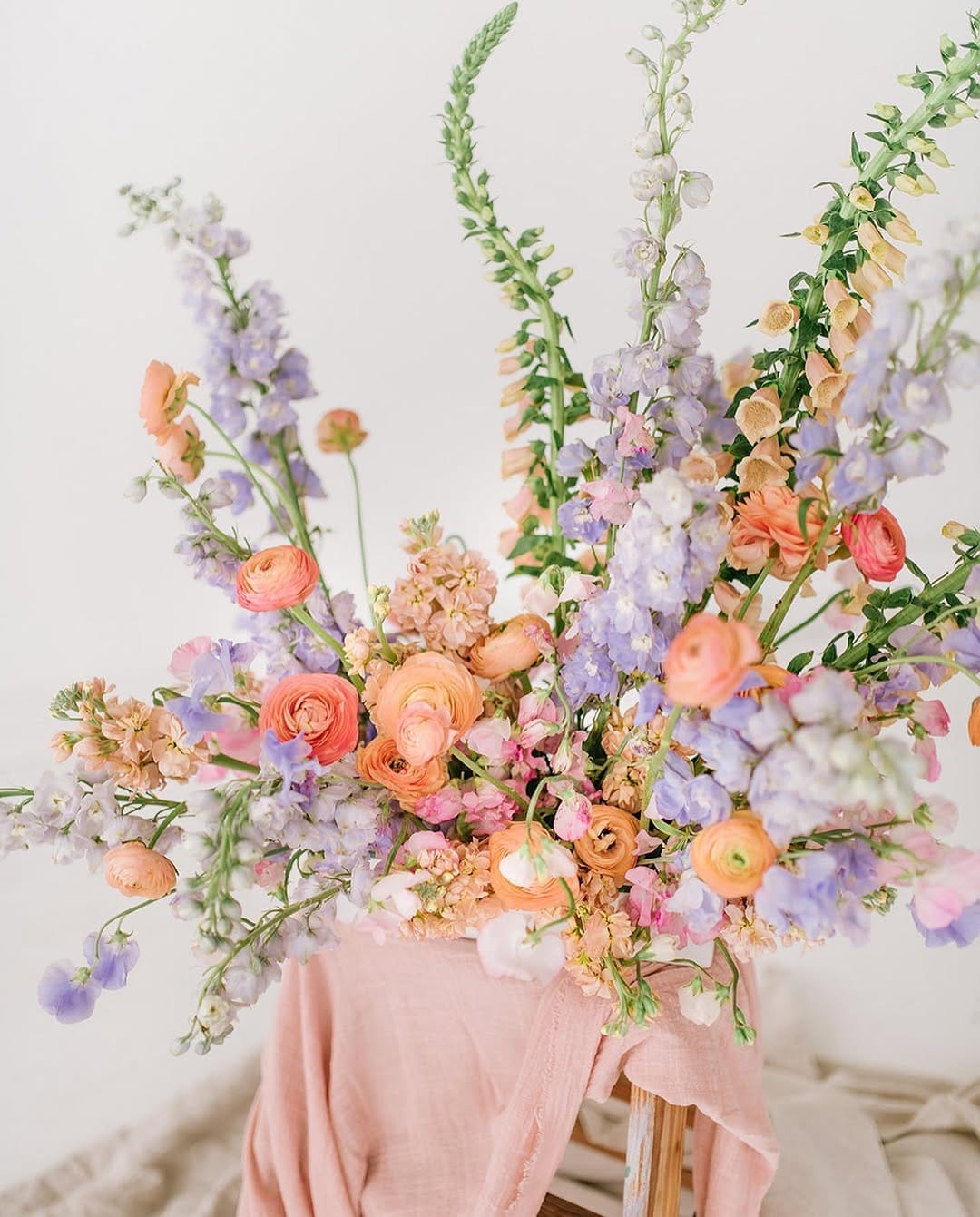 Post 10 by ANTHERA FLORAL / Seattle Wedding Florist on Instagram (carousel)