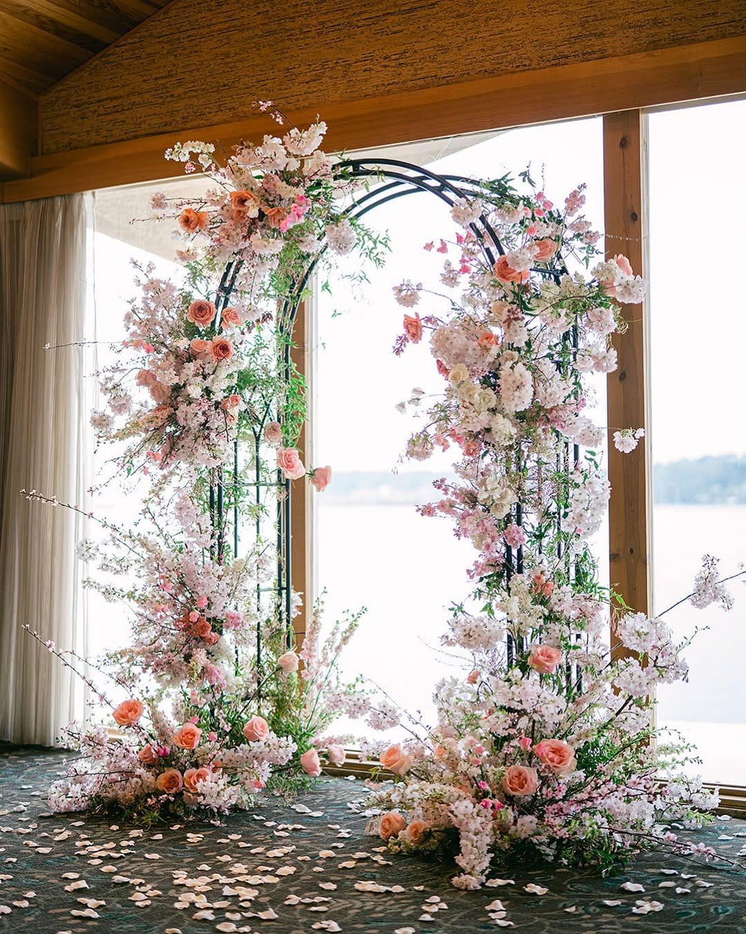 Post 9 by ANTHERA FLORAL / Seattle Wedding Florist on Instagram (image)