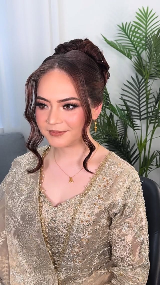 Post 1 by Rose Makeover on Instagram (video)