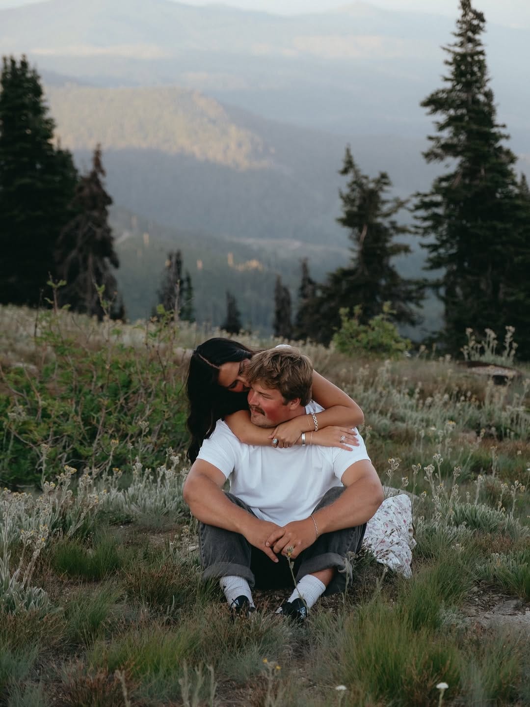 Post 5 by Spokane Wedding & Lifestyle Photographer || Lexey on Instagram (carousel)
