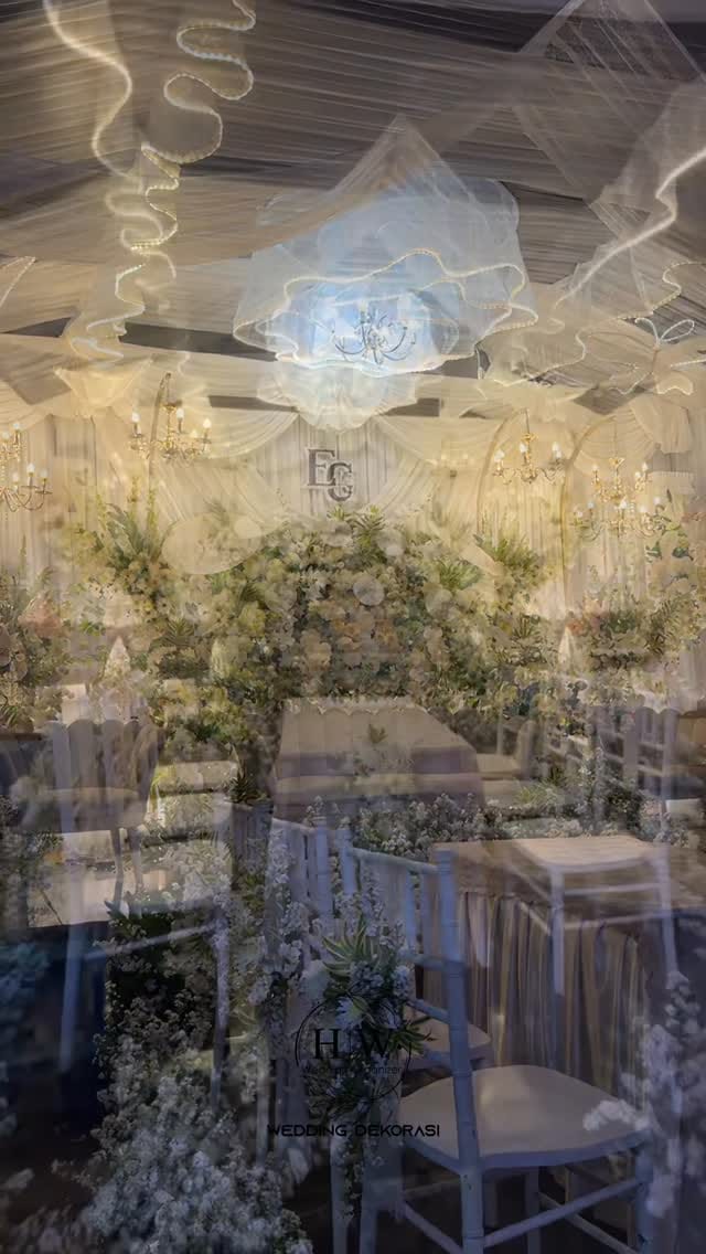 Post 6 by HW Wedding Sukorejo on Instagram (video)