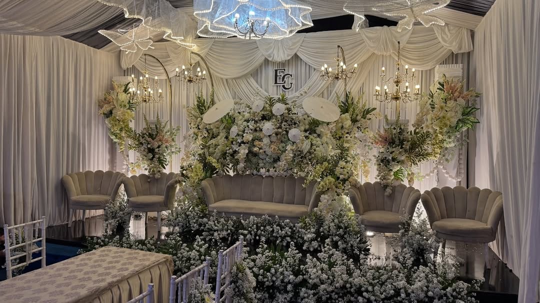 Post 5 by HW Wedding Sukorejo on Instagram (carousel)