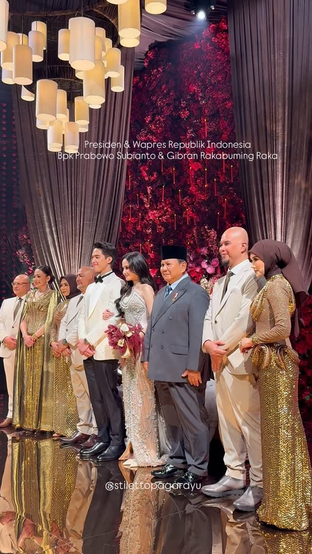 Post 5 by ANGPAO GIRLS / USHER WEDDING/ PAGAR AYU on Instagram (video)