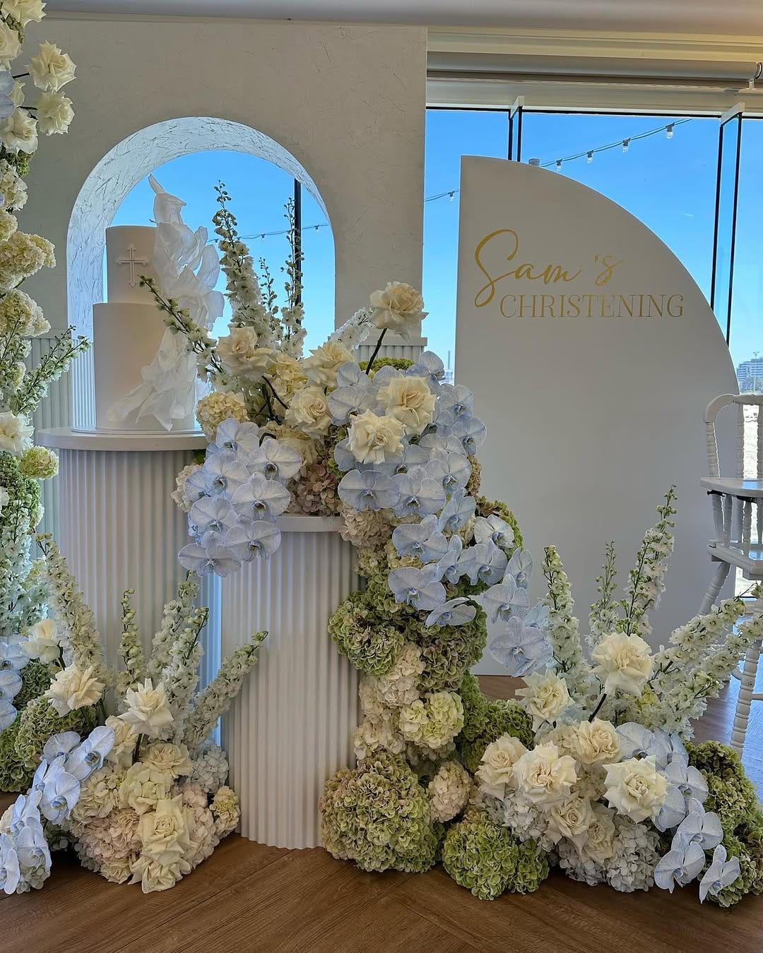 Post 10 by MELBOURNE PREMIUM FLORIST - Loved By 2,854+ Customers on Instagram (carousel)