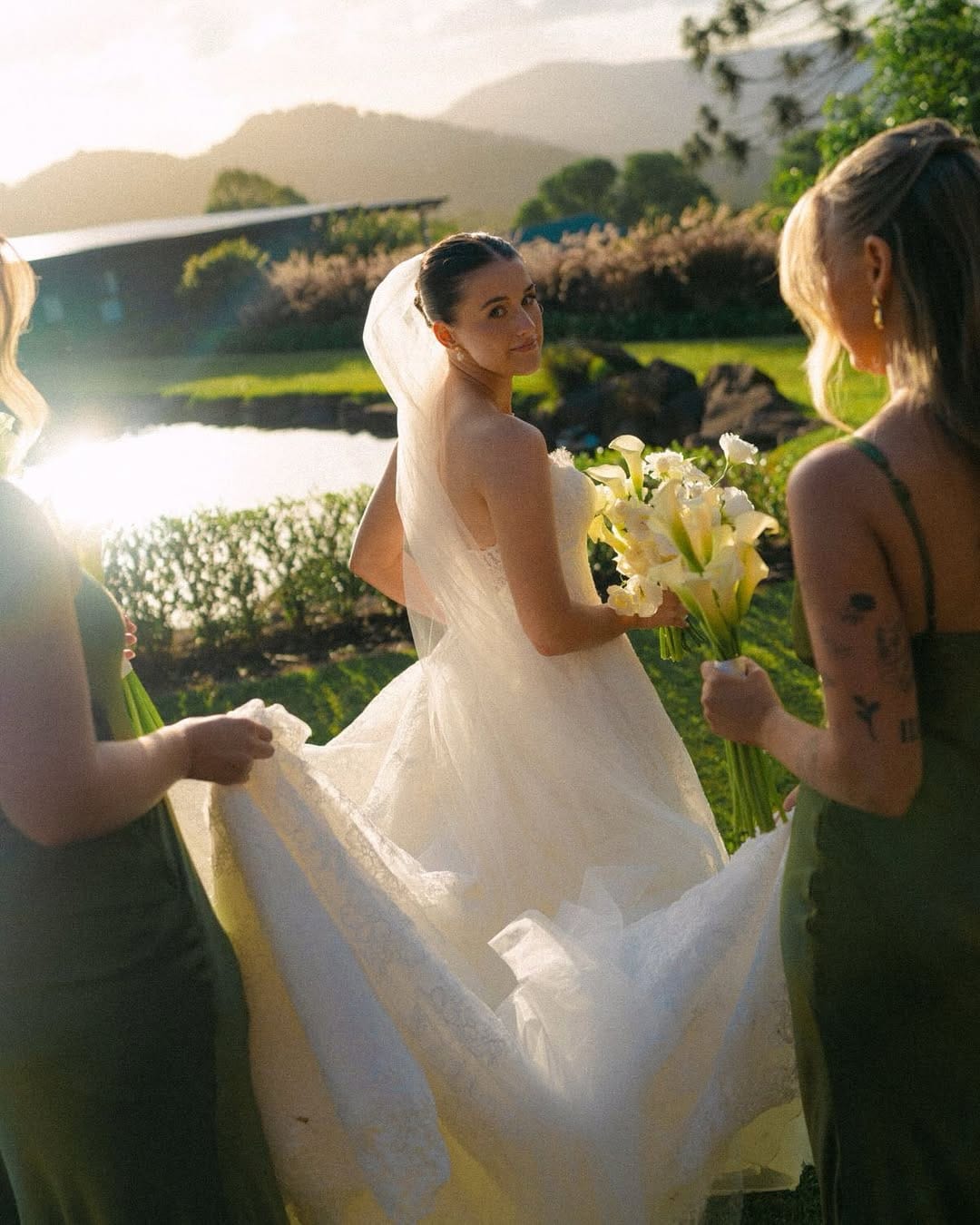 Post 5 by Monique Fifield | Wedding Stylist & Floral Designer on Instagram (carousel)