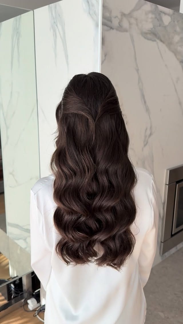 Post 2 by Rebeca - MELBOURNE HAIRDRESSER & MAKEUP ARTIST on Instagram (video)
