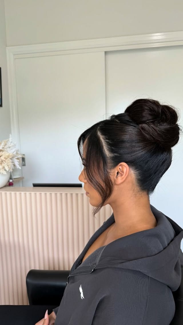 Post 8 by Rebeca - MELBOURNE HAIRDRESSER & MAKEUP ARTIST on Instagram (video)
