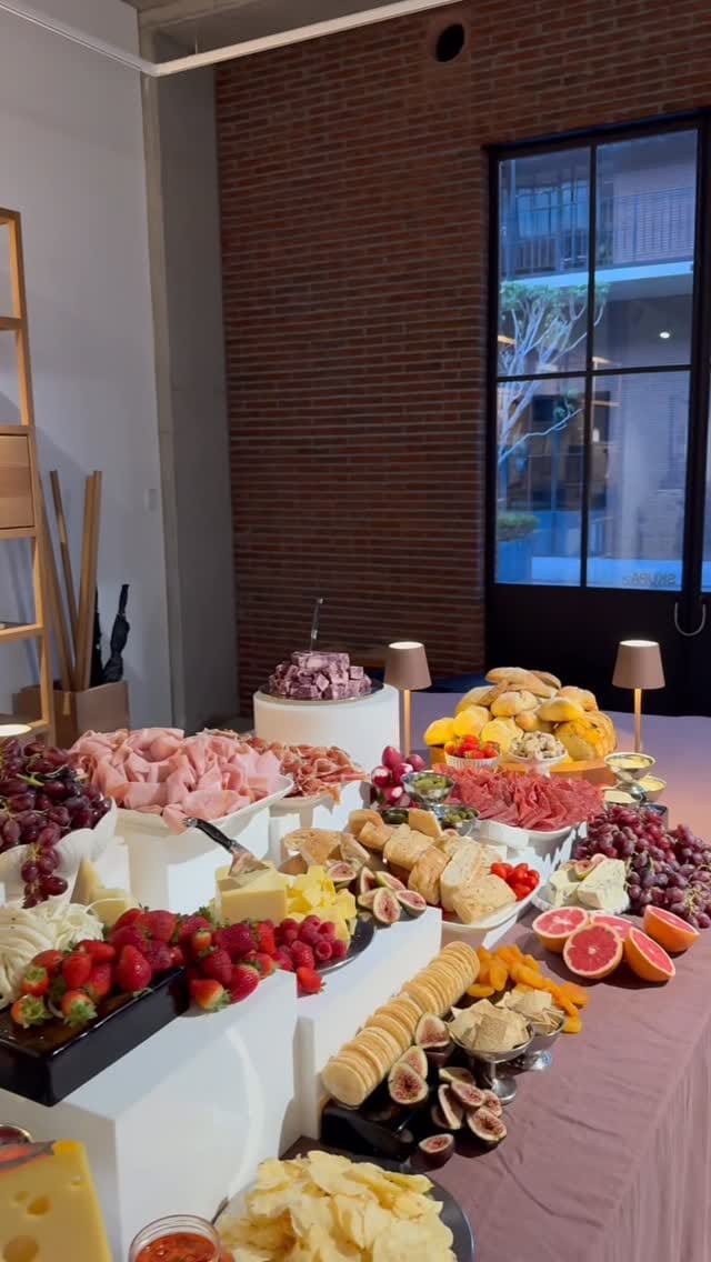 Post 5 by FLOATING GRAZE on Instagram (video)