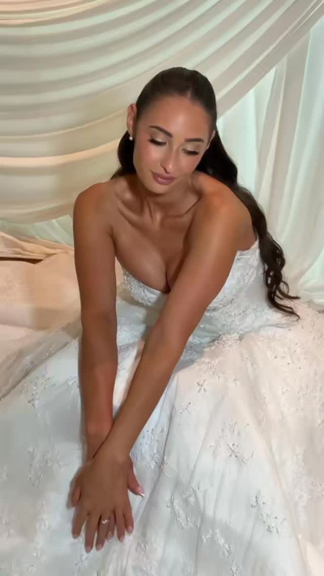 Post 5 by MELBOURNE MAKE UP ARTIST on Instagram (video)