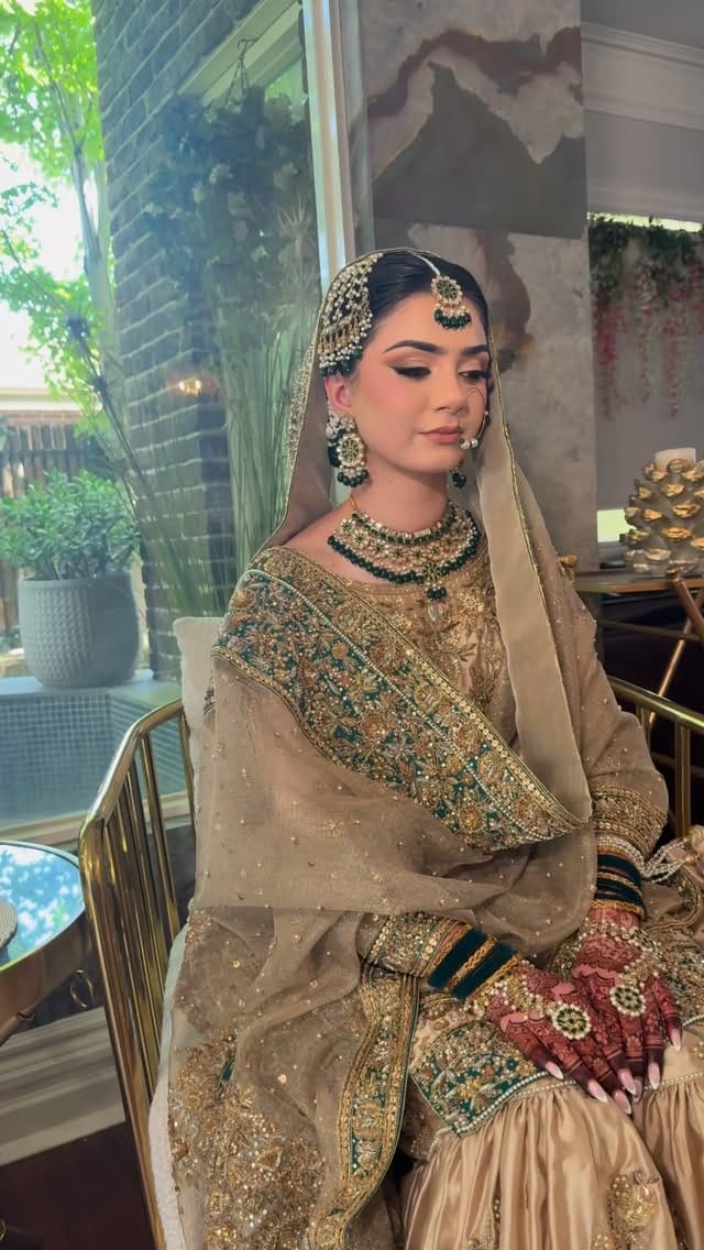 Post 10 by Mehr Khan on Instagram (video)