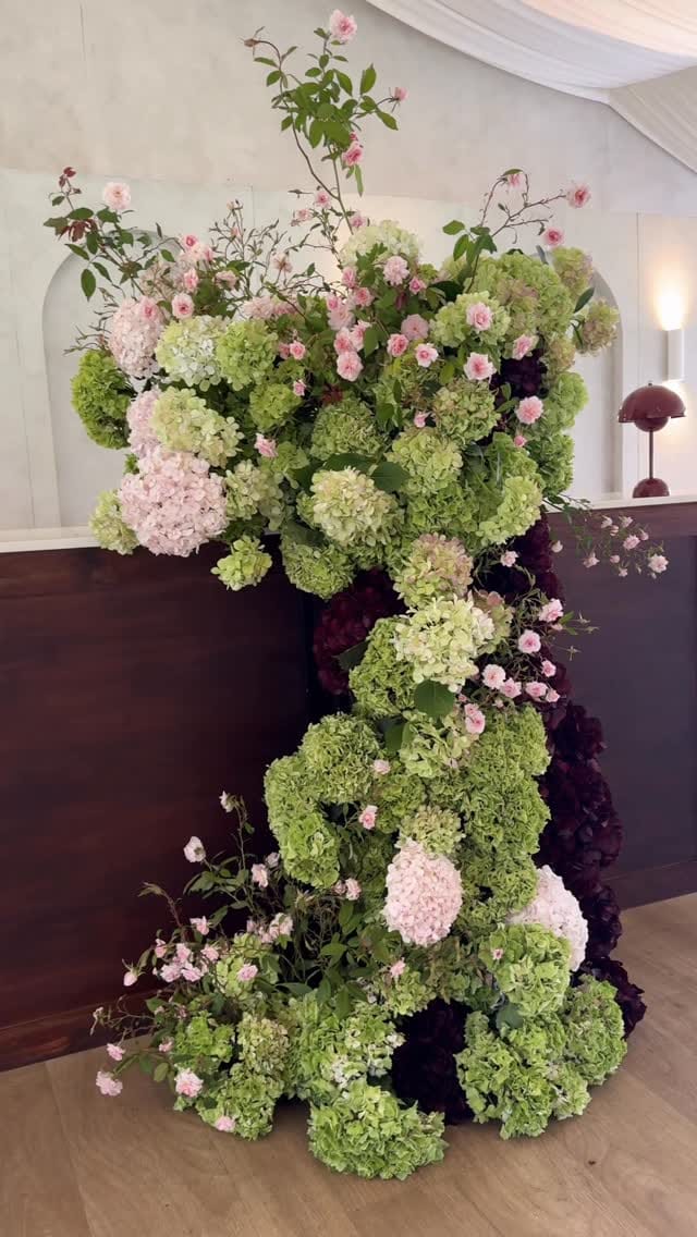 Post 8 by Pia & Jade on Instagram (video)