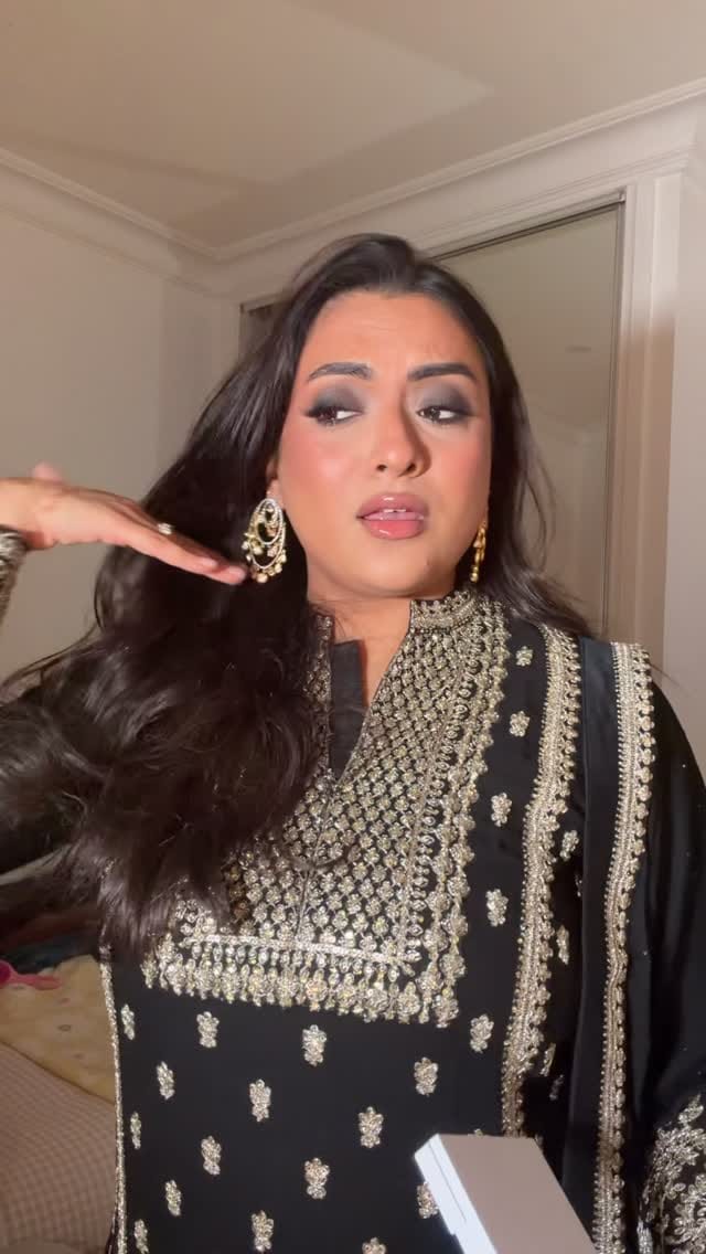 Post 8 by Rhea Patel | Makeup Artist on Instagram (video)