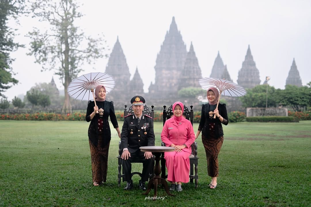 Post 10 by RIAS PENGANTIN SUKOHARJO - GUNUNG KIDUL - WONOGIRI on Instagram (carousel)