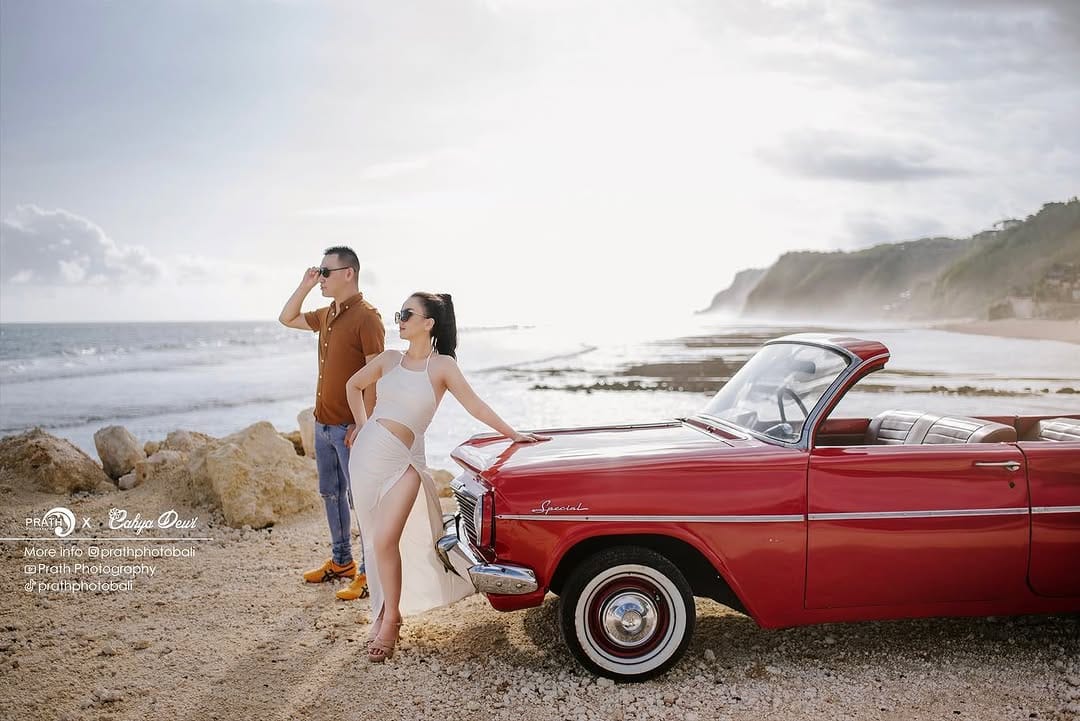 Post 9 by Photo Prewedding & Wedding on Instagram (carousel)