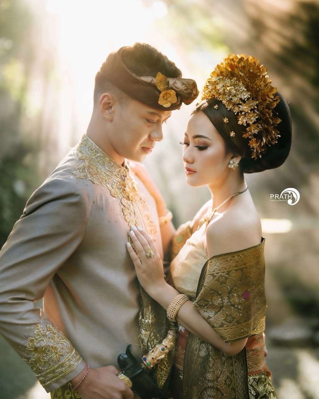 Post 5 by Photo Prewedding & Wedding on Instagram (carousel)