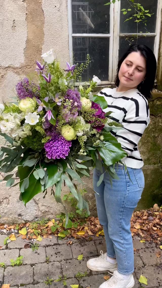 Post 6 by Binderei Blumen & Besonderes on Instagram (video)