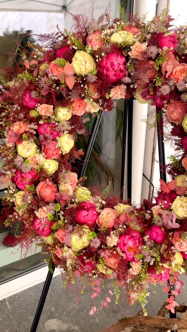 Post 9 by Binderei Blumen & Besonderes on Instagram (video)