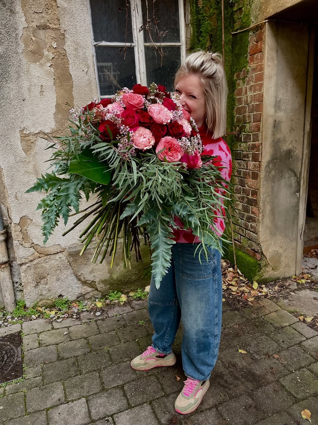 Post 10 by Binderei Blumen & Besonderes on Instagram (carousel)