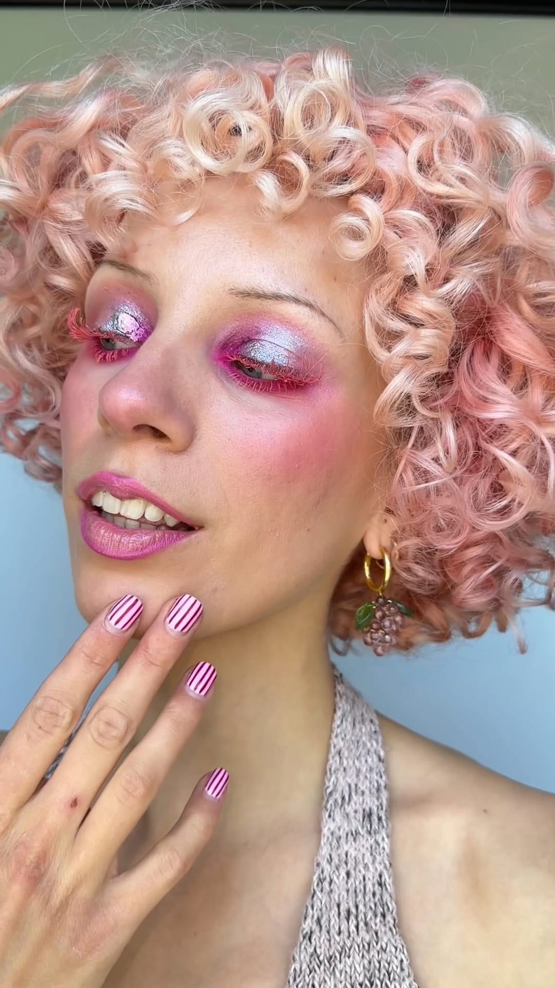 Post 9 by pop ☆(❁‿❁)☆ on Instagram (video)
