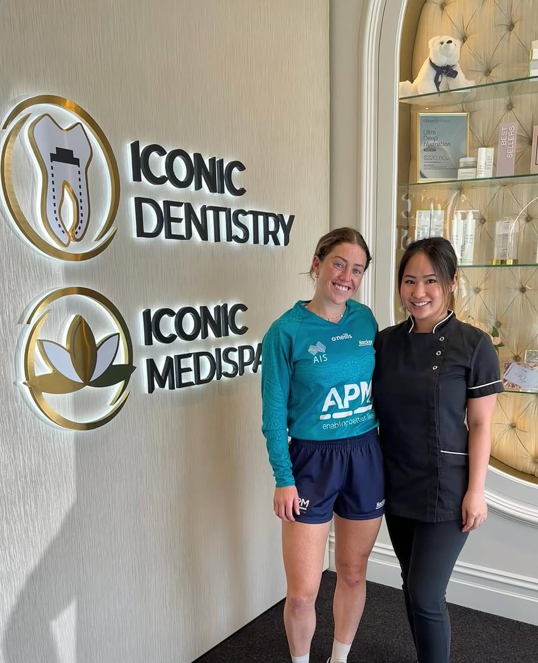 Post 10 by Iconic Dentistry on Instagram (image)