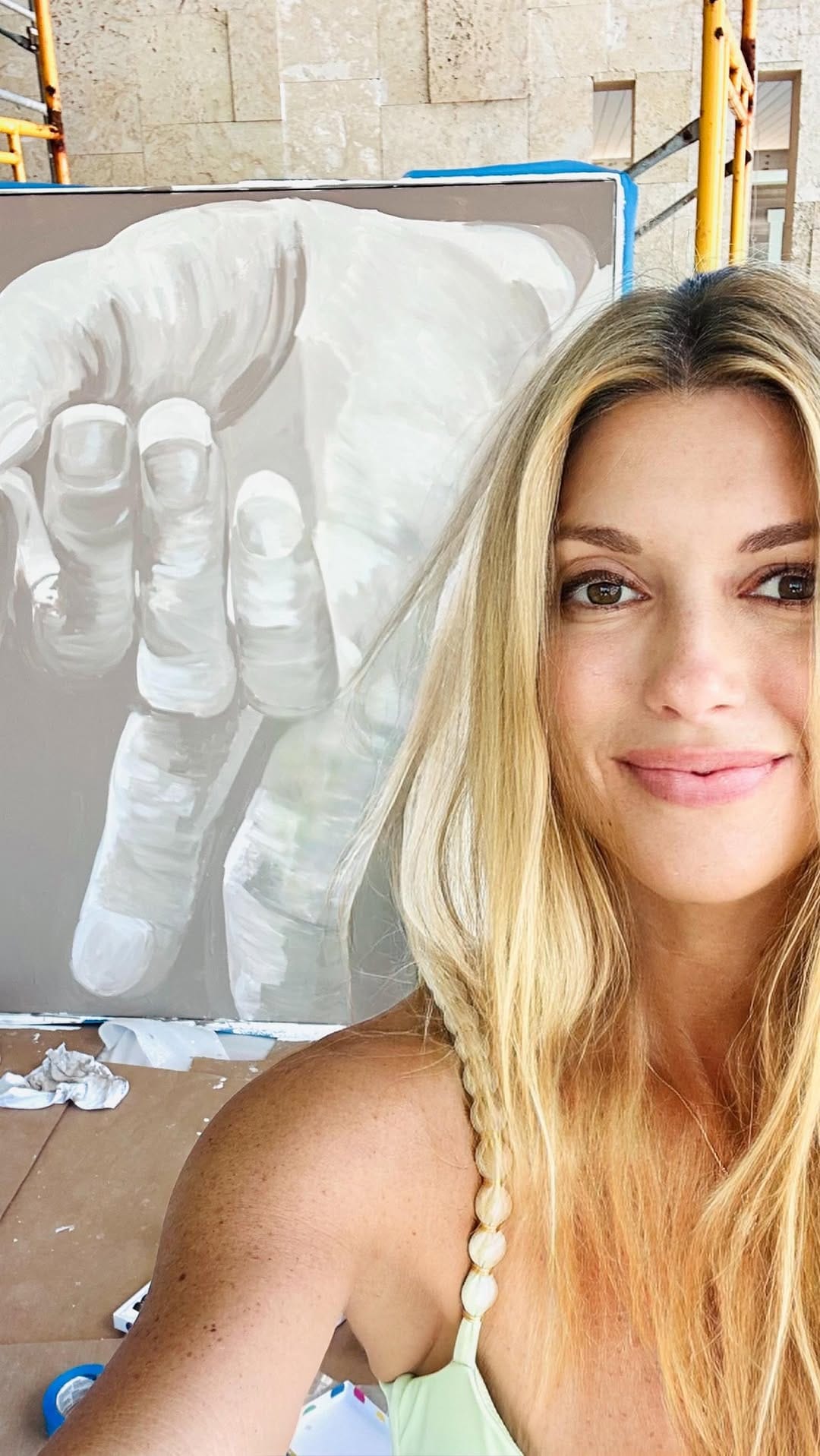 Post 10 by victoria white on Instagram (video)
