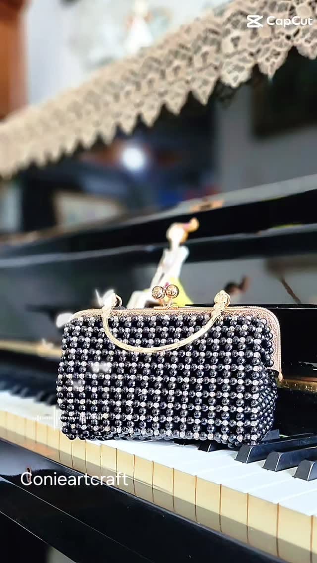 Post 6 by Conie ArtCraft on Instagram (video)