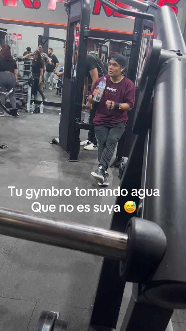 Post 2 by Vic Flowers on Instagram (video)