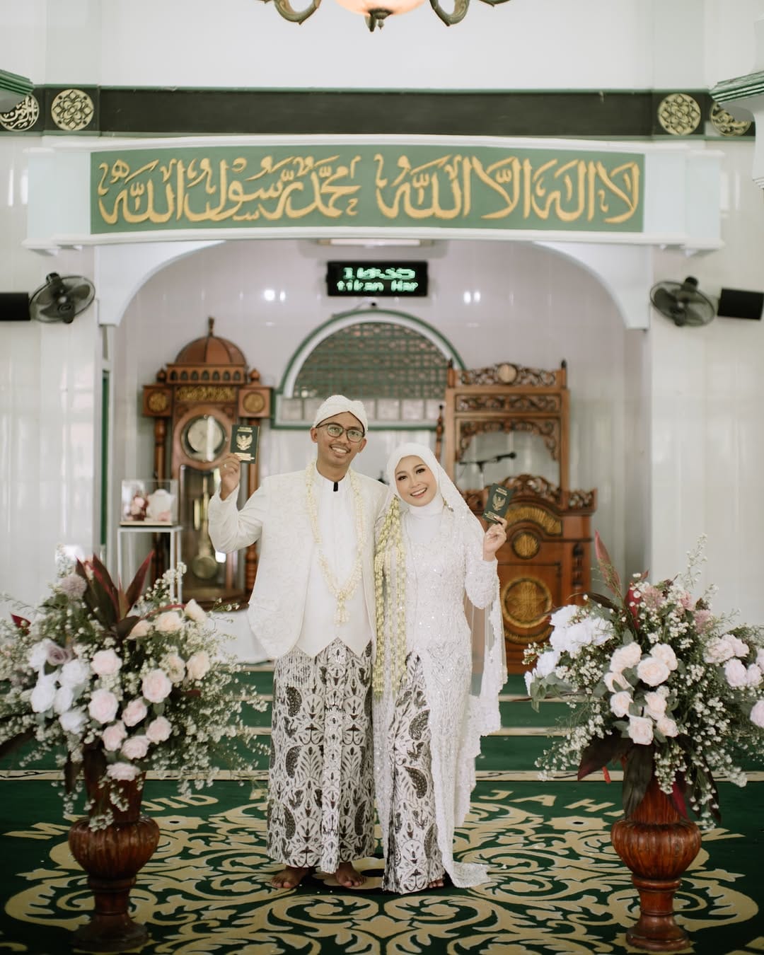 Post 4 by Wedding Organizer Surabaya on Instagram (carousel)
