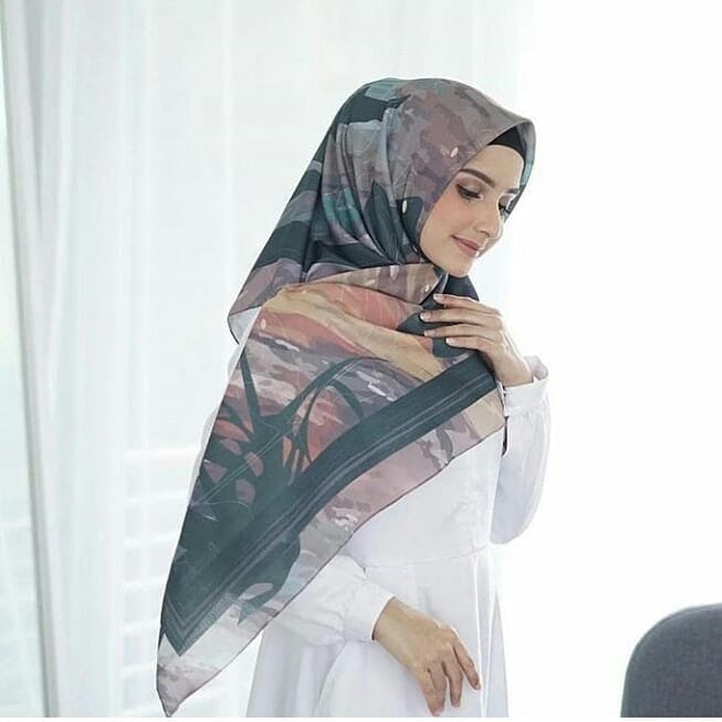 Post 7 by hijabNshine on Instagram (image)