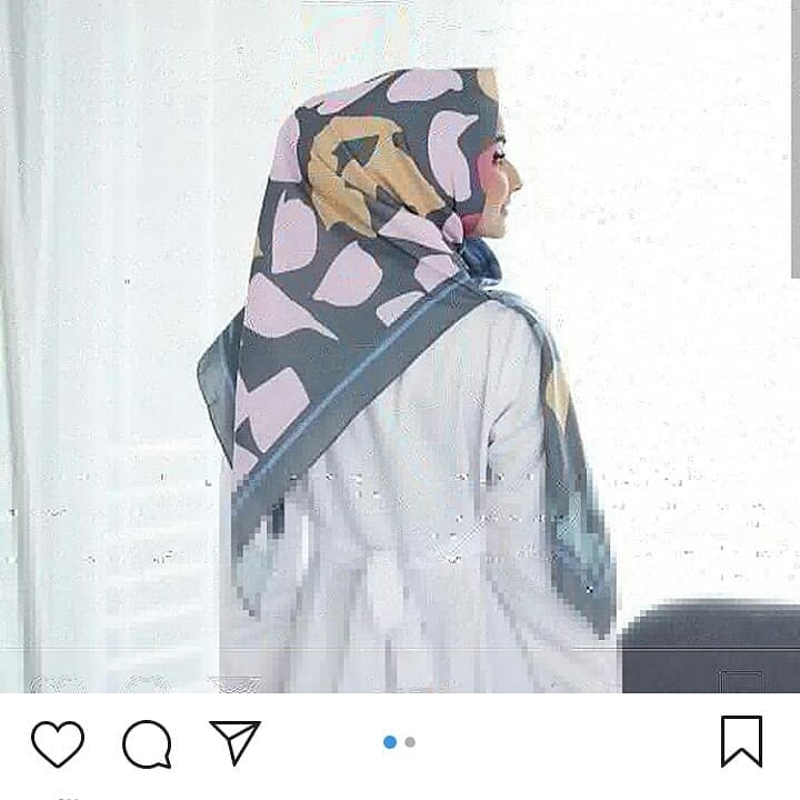 Post 10 by hijabNshine on Instagram (image)