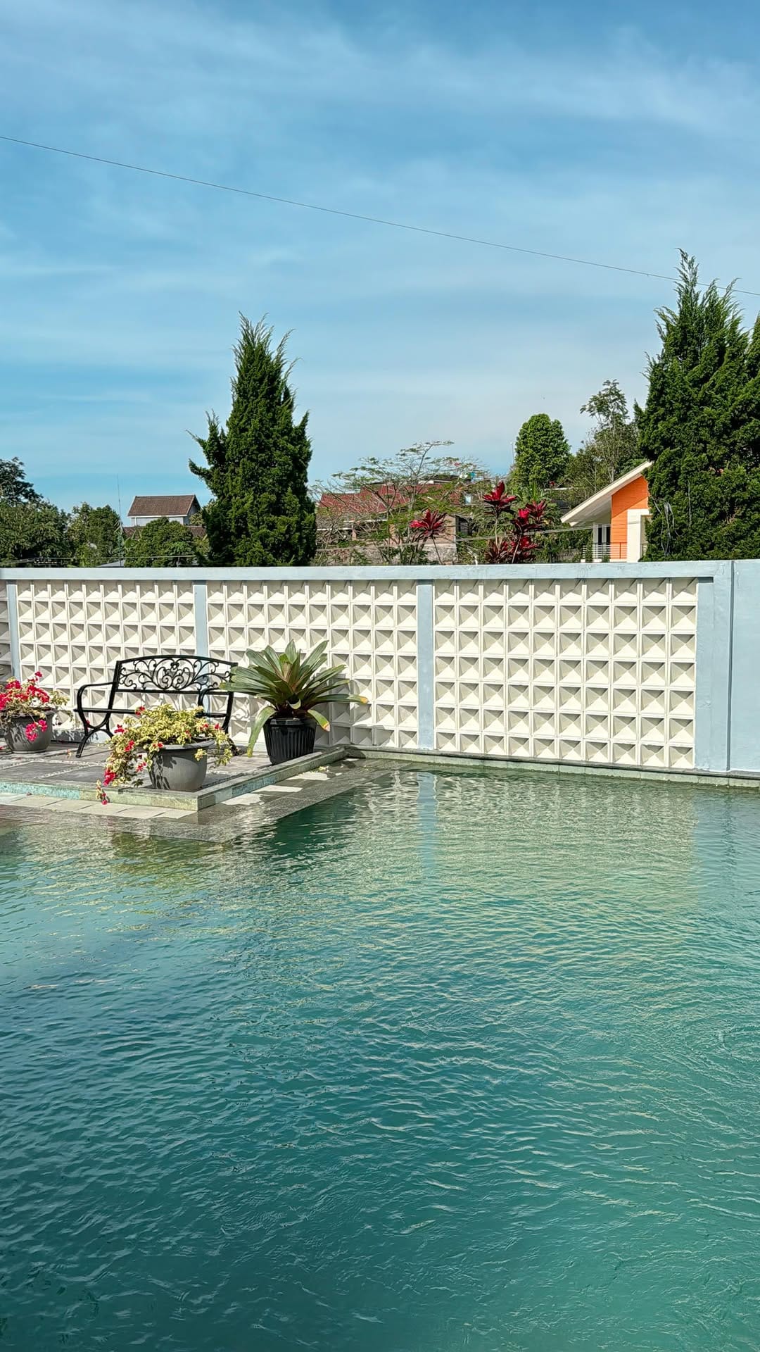 Post 10 by The View Villa Trawas on Instagram (video)