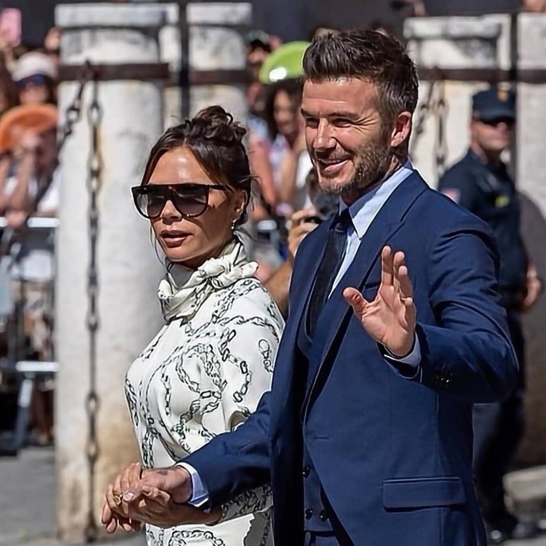 Post 2 by Victoria Beckham Deutschland on Instagram (carousel)