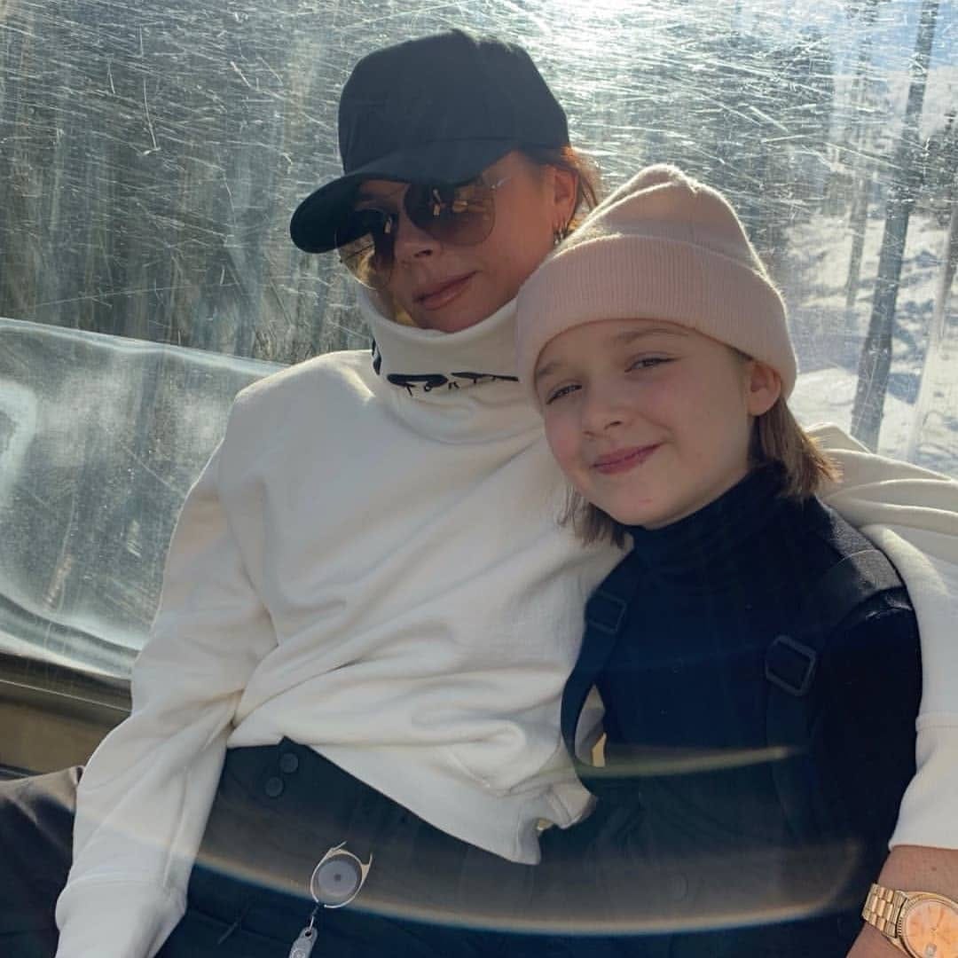 Post 9 by Victoria Beckham Deutschland on Instagram (carousel)