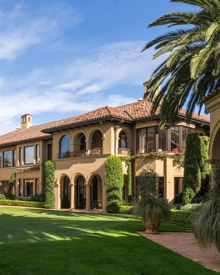 Post 9 by MELBOURNE HOUSE SPOTTERS on Instagram (carousel)