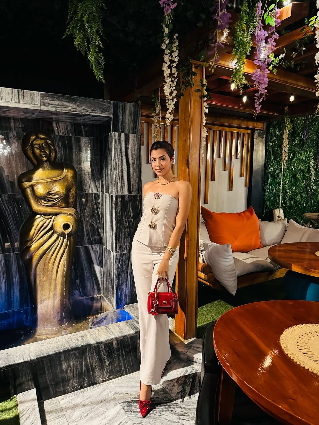 Post 4 by Stevez Arle 👄 on Instagram (carousel)