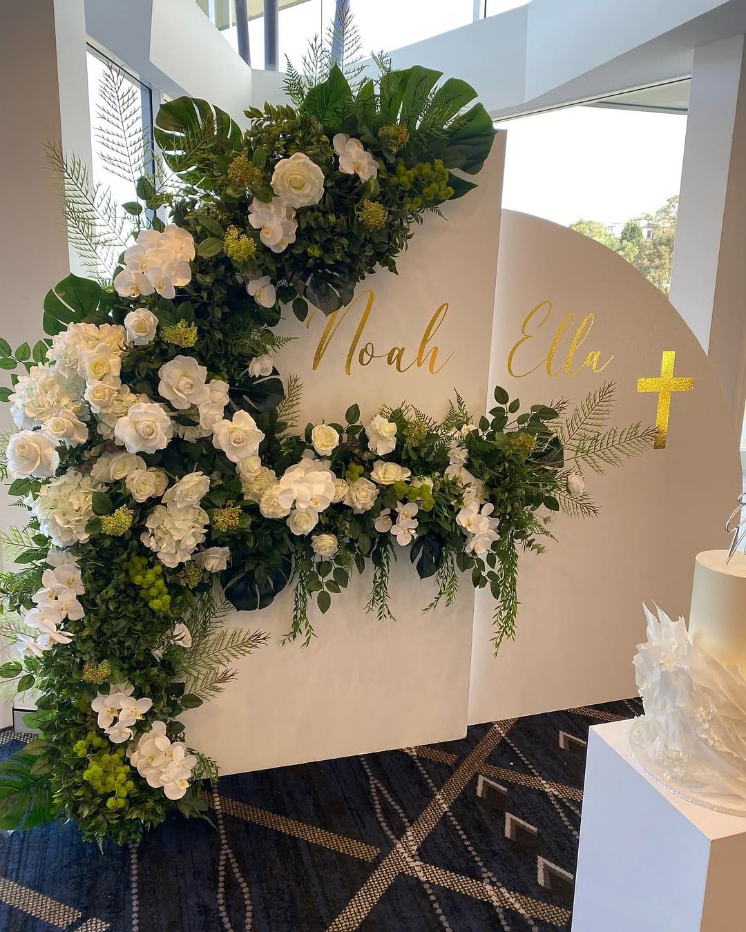 Post 10 by Sydney Floral and Balloon Styling and Hire on Instagram (carousel)