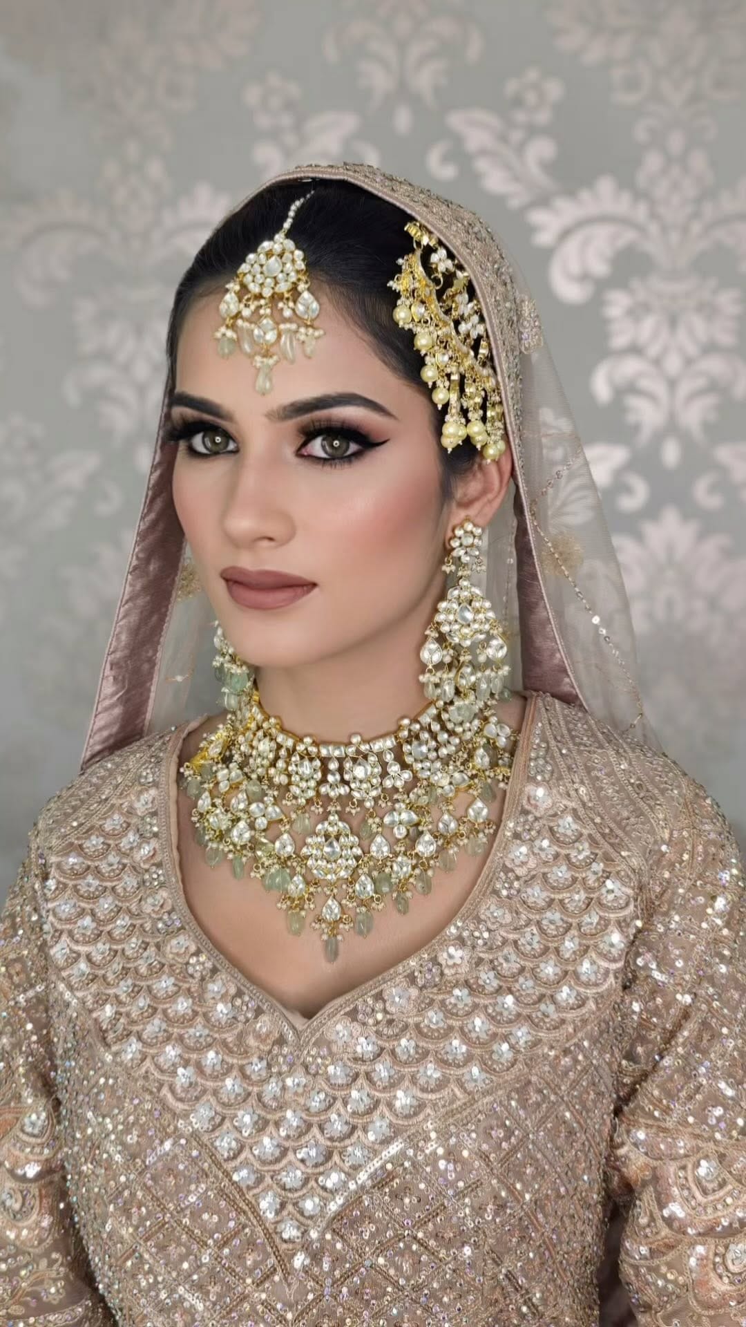 Post 8 by 𝐖𝐀𝐅𝐀 MAKEUP STUDIO -  Sydney Makeup Artist on Instagram (video)