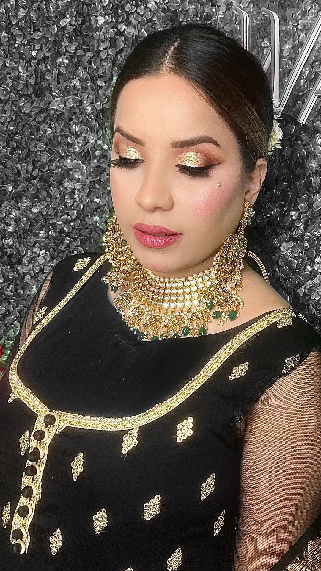 Post 10 by 𝐖𝐀𝐅𝐀 MAKEUP STUDIO -  Sydney Makeup Artist on Instagram (video)