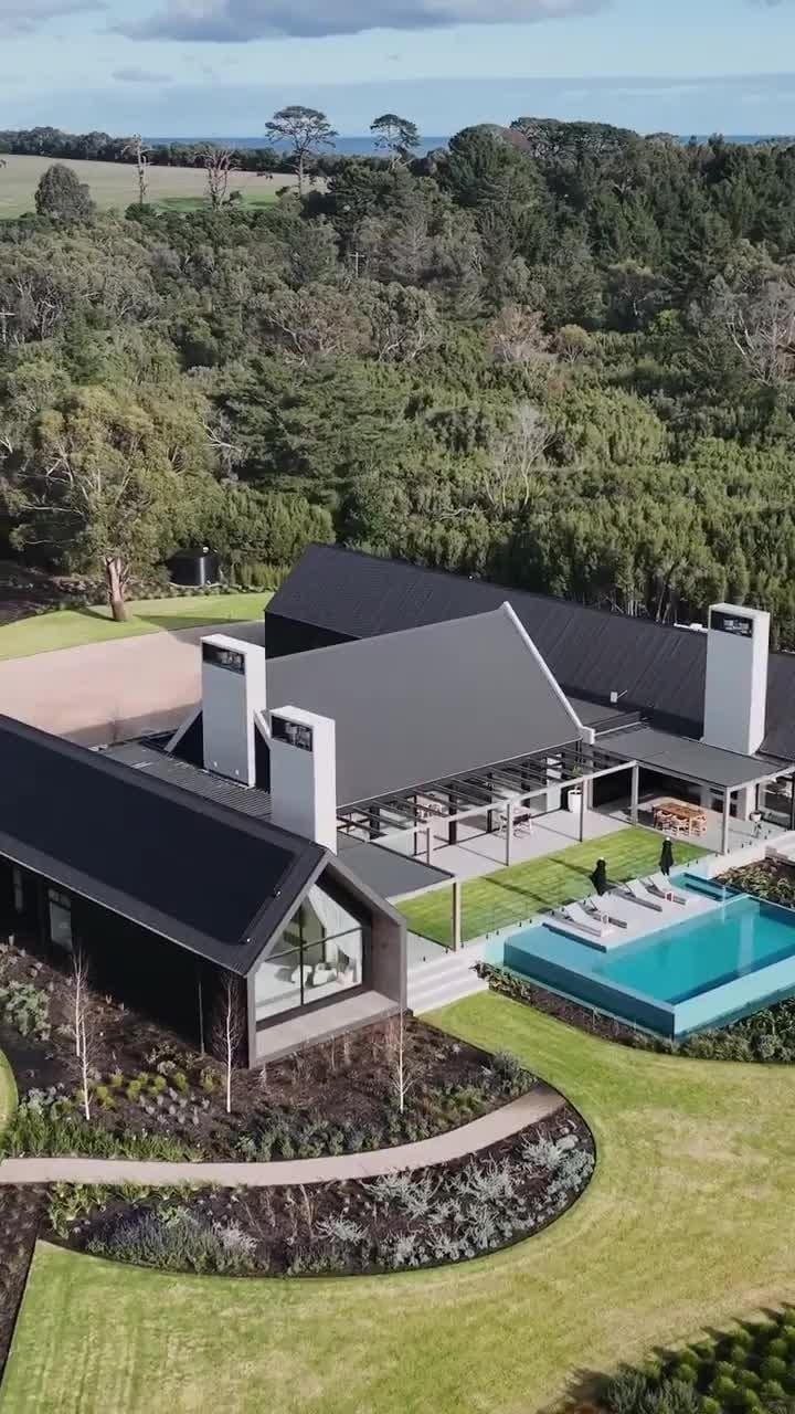 Post 10 by SHAW CUSTOM CARPENTRY on Instagram (video)