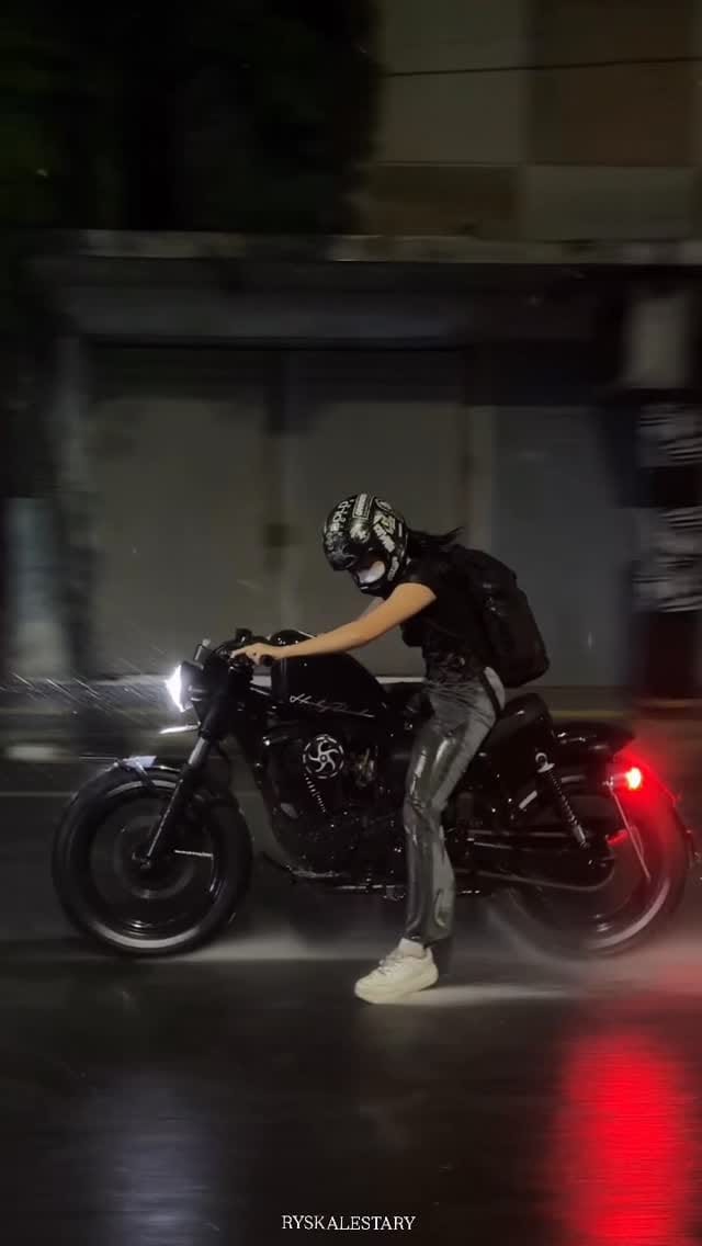 Post 1 by riska on Instagram (video)