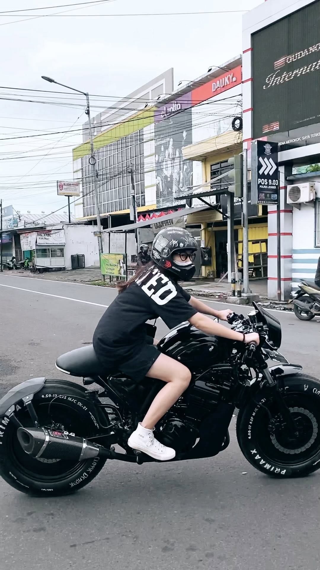 Post 9 by riska on Instagram (video)