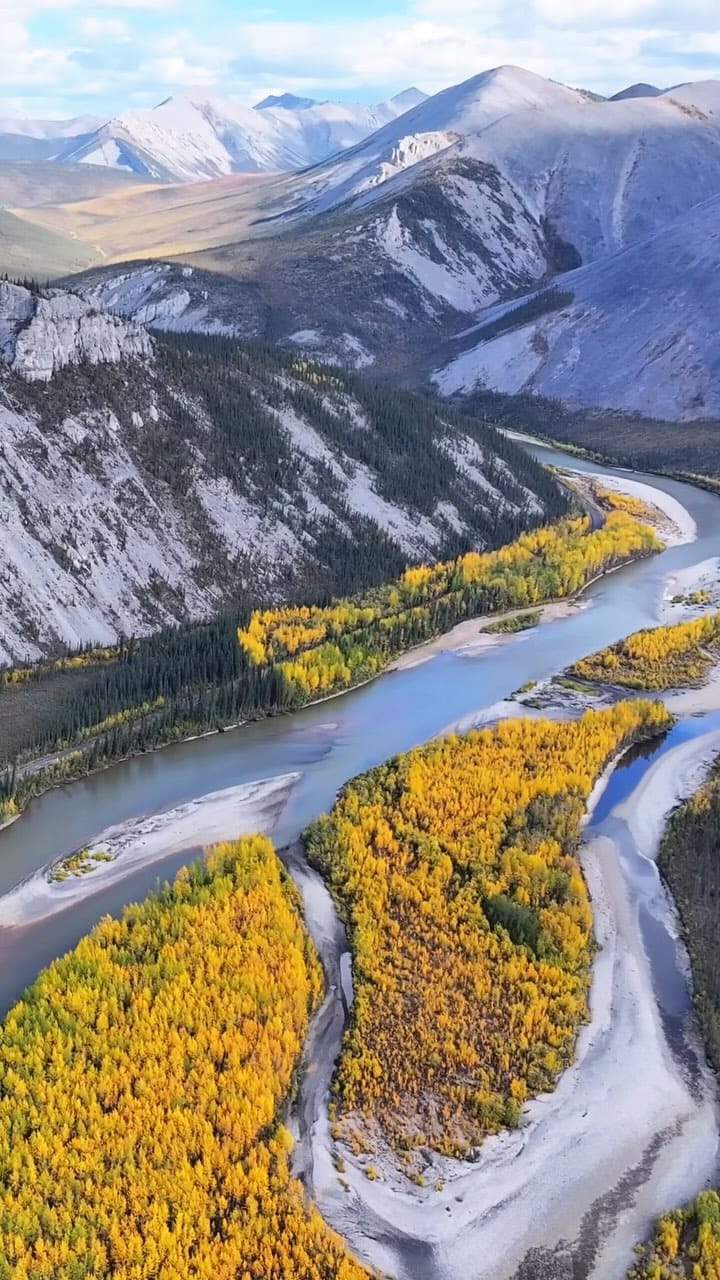 Post 9 by Sarah ✨ Travel, Hike, Camp on Instagram (video)